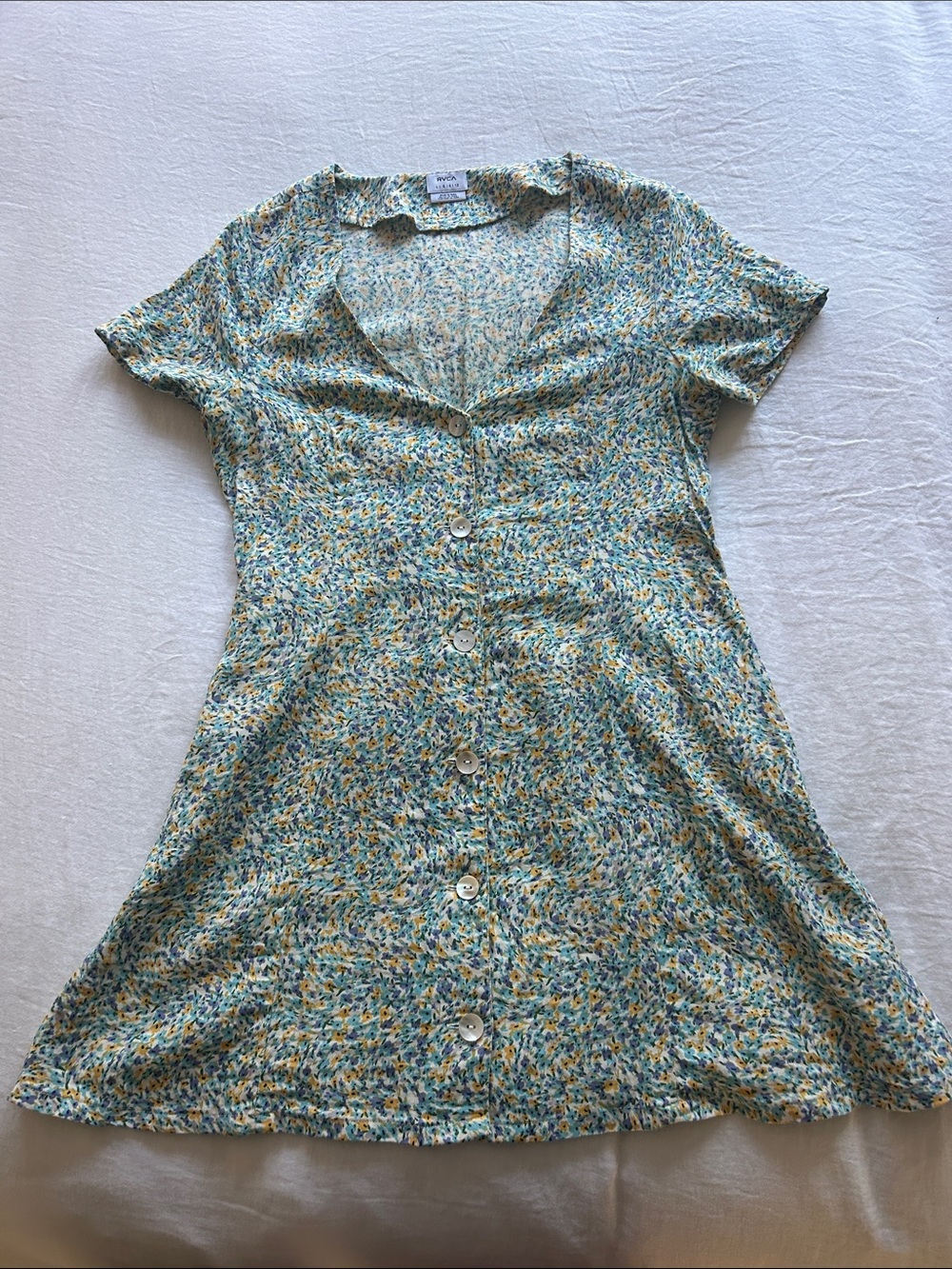 rvca floral skater dress with shell buttons sz L